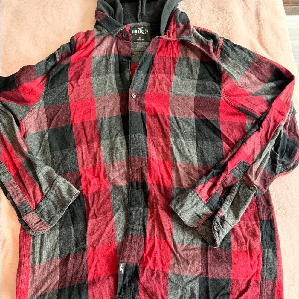 Hollister Red and Black Plaid Hooded Flannel Shirt Jacket